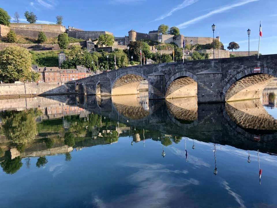 Maison Et Velos A Godinne Dans La Vallee De La Meuse Eksteriør bilde
