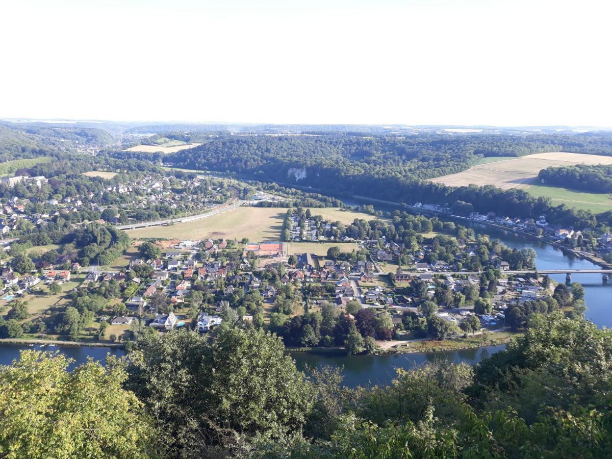 Maison Et Velos A Godinne Dans La Vallee De La Meuse Eksteriør bilde